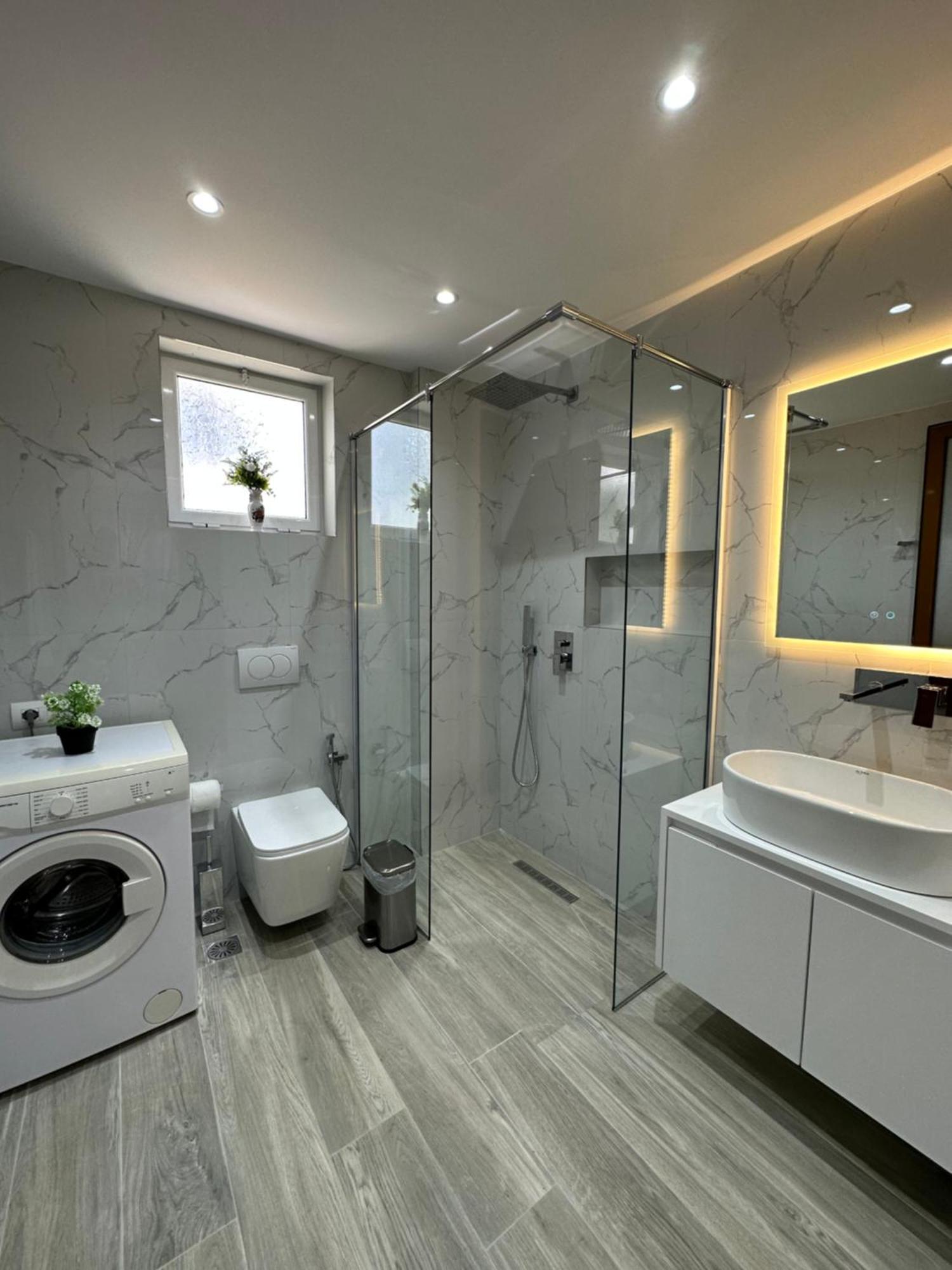 קסאמיל Guesthouse Xhuliano מראה חיצוני תמונה