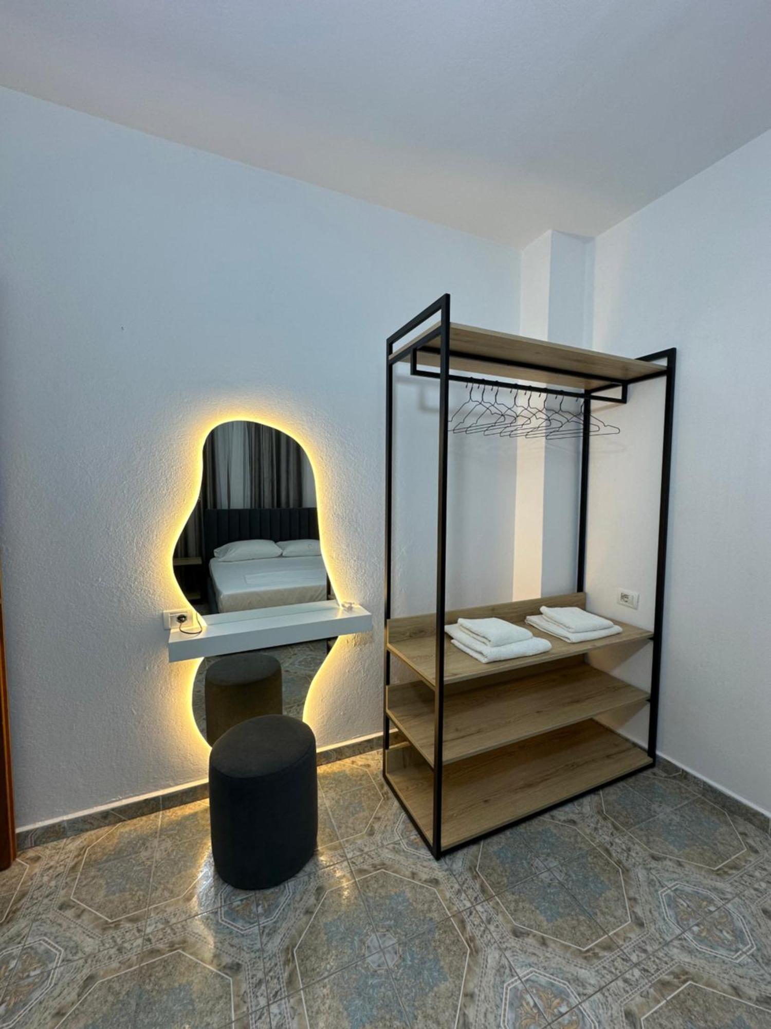 קסאמיל Guesthouse Xhuliano מראה חיצוני תמונה