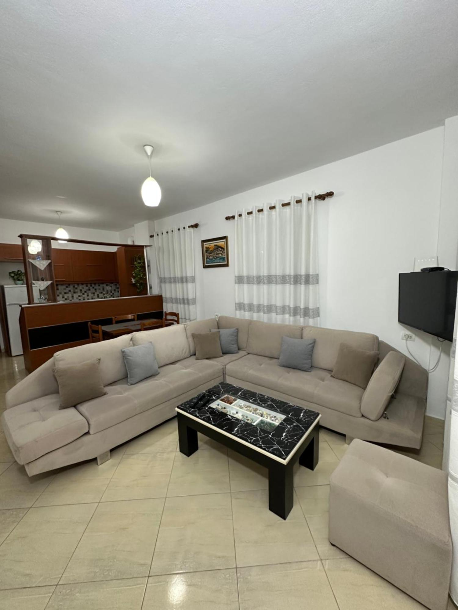 קסאמיל Guesthouse Xhuliano מראה חיצוני תמונה
