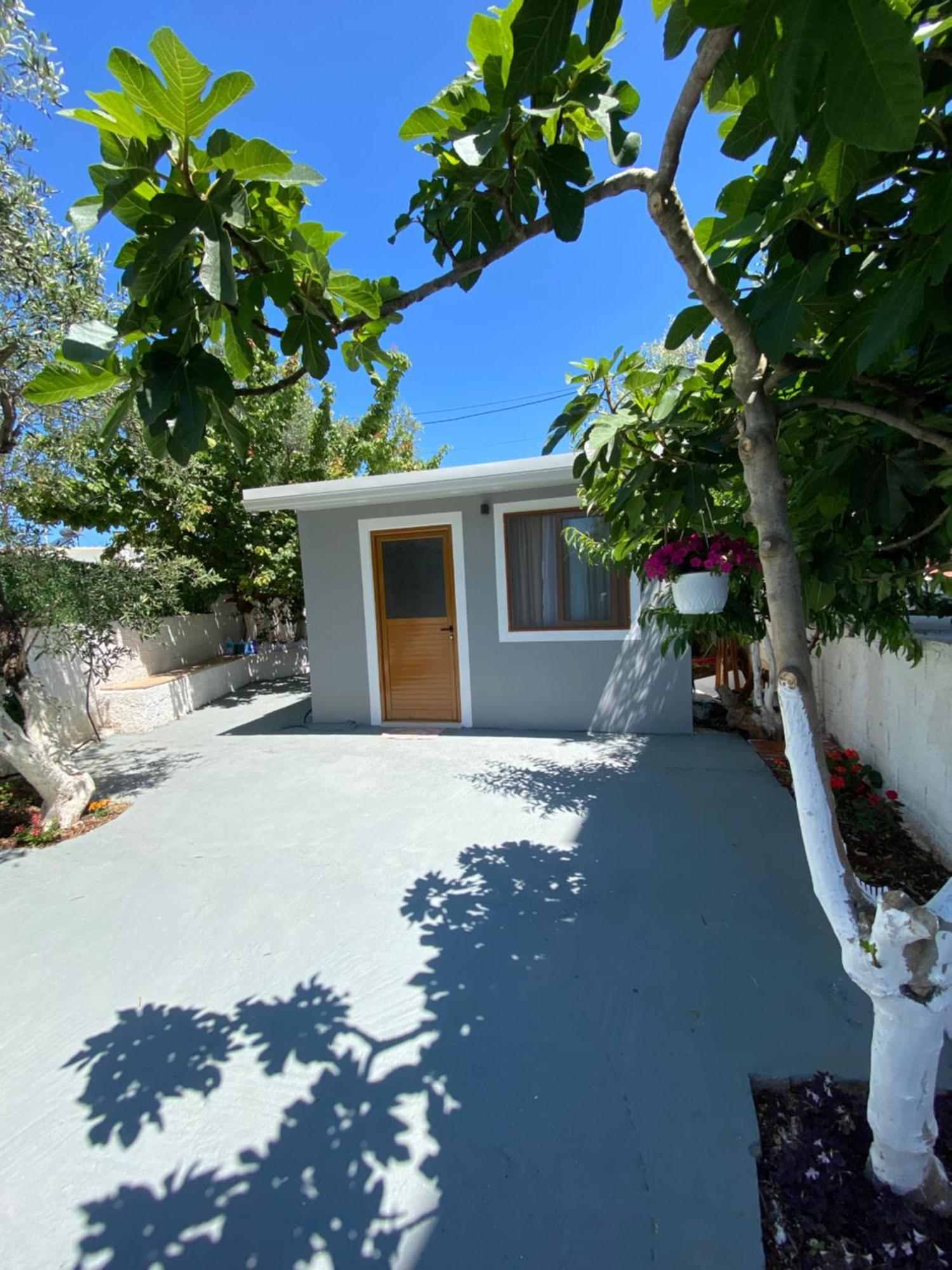 קסאמיל Guesthouse Xhuliano מראה חיצוני תמונה